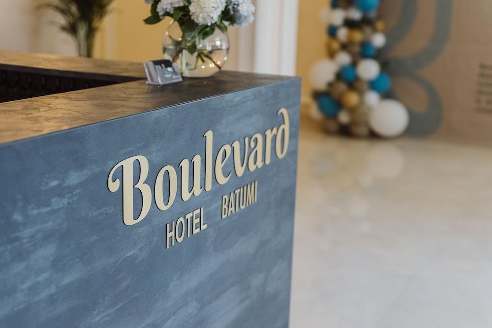 Boulevard Hotel Batumi Kültér fotó