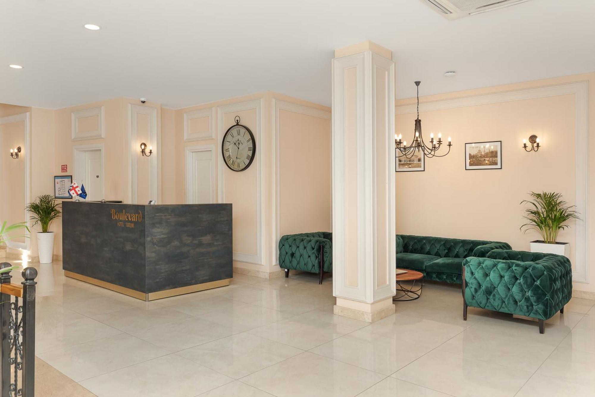 Boulevard Hotel Batumi Kültér fotó