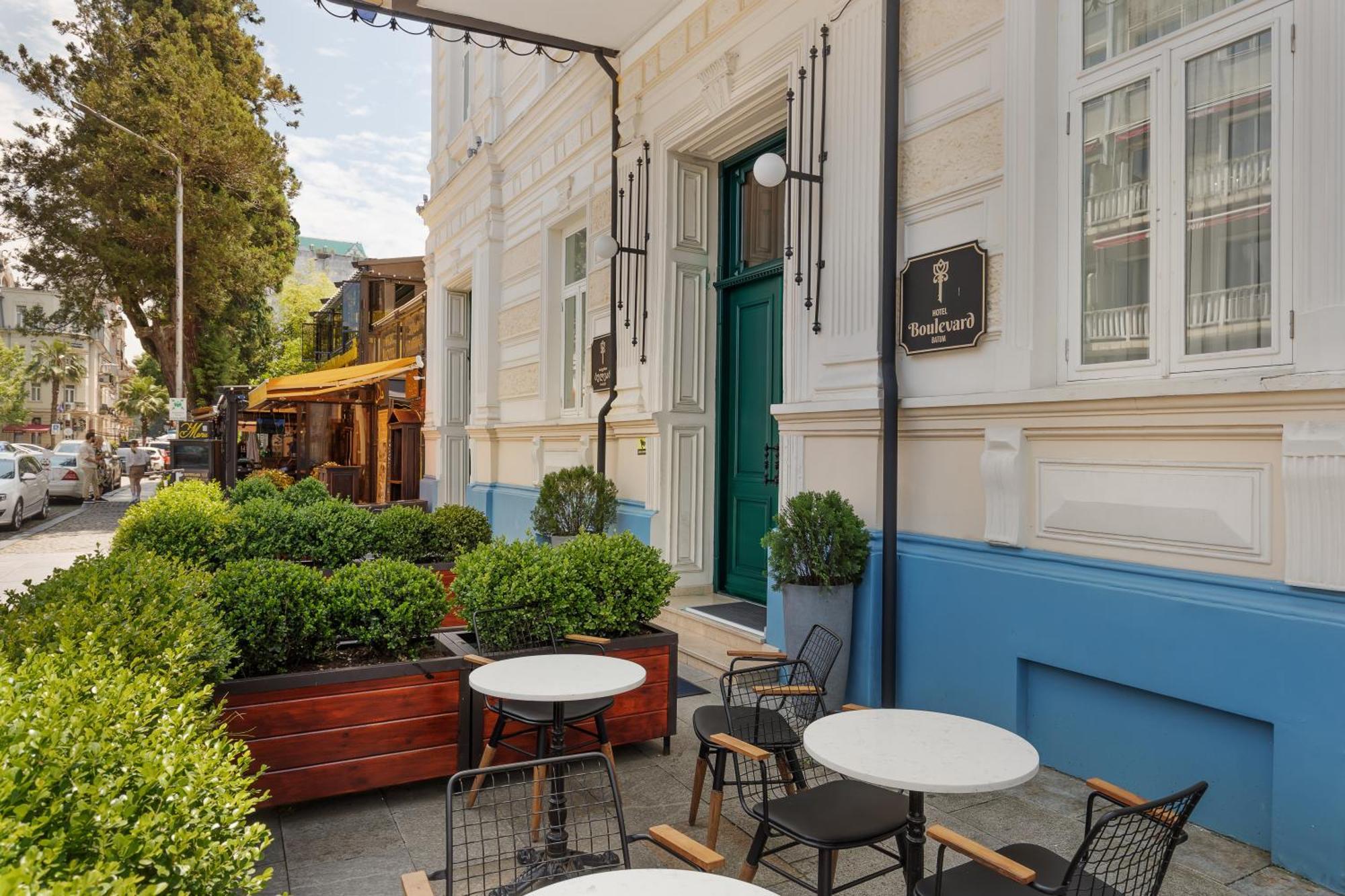 Boulevard Hotel Batumi Kültér fotó