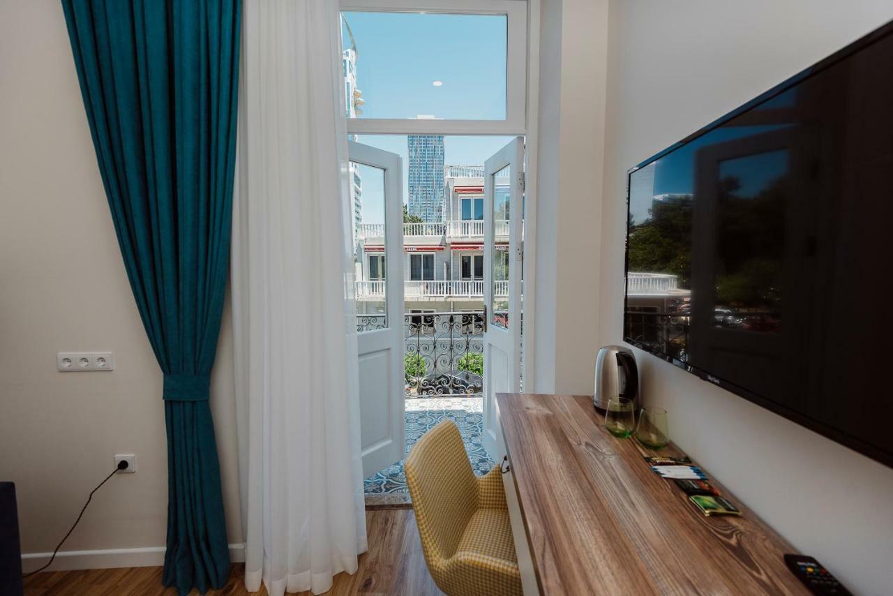 Boulevard Hotel Batumi Kültér fotó