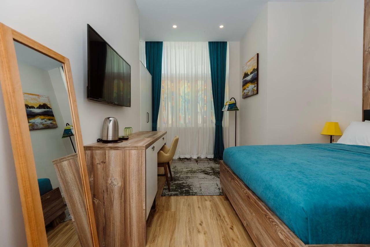 Boulevard Hotel Batumi Kültér fotó